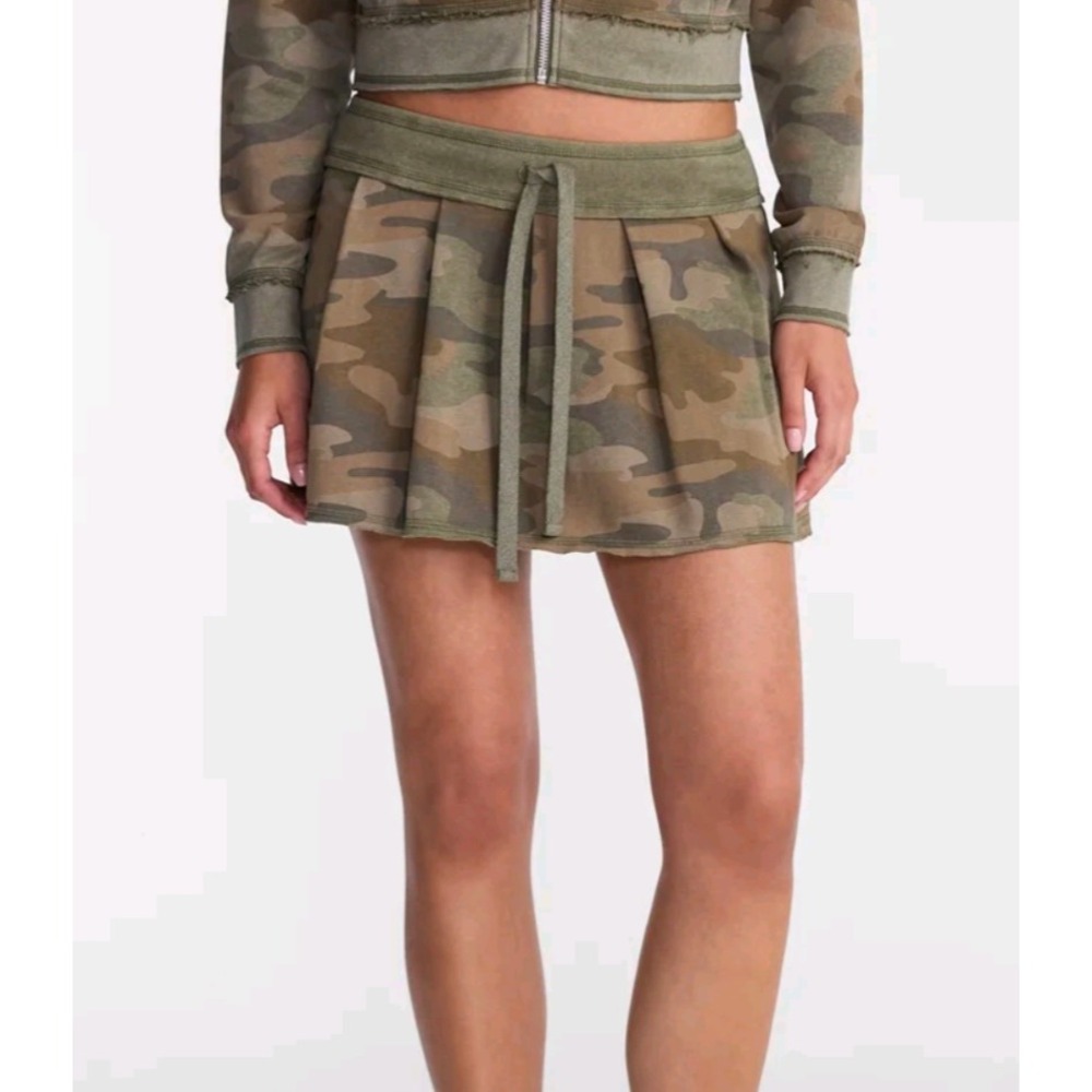 Women's No boundaries mini skort camo size XXS (00) NWT